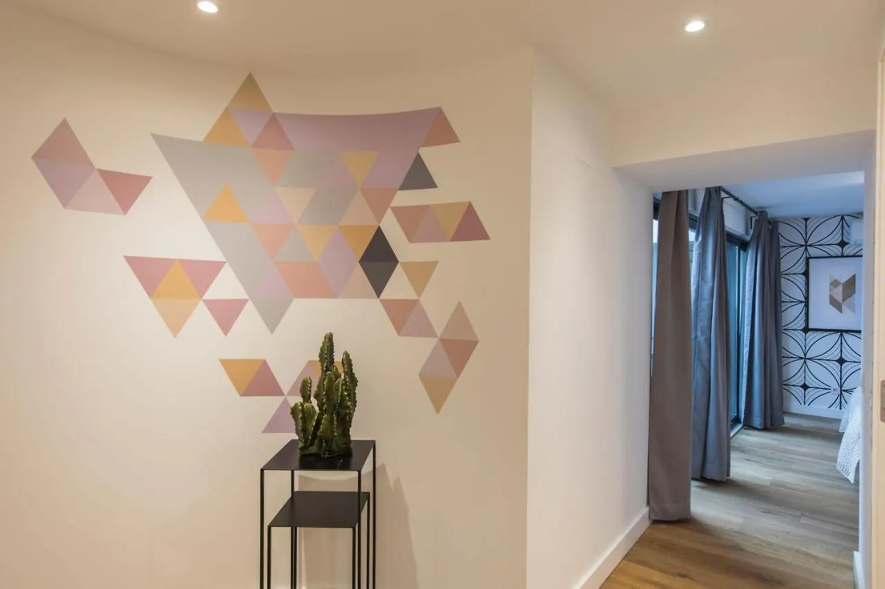 דירה ליסבון Lovelystay - Modern And Colourful Flat In The Heart Of Graca פורטוגל