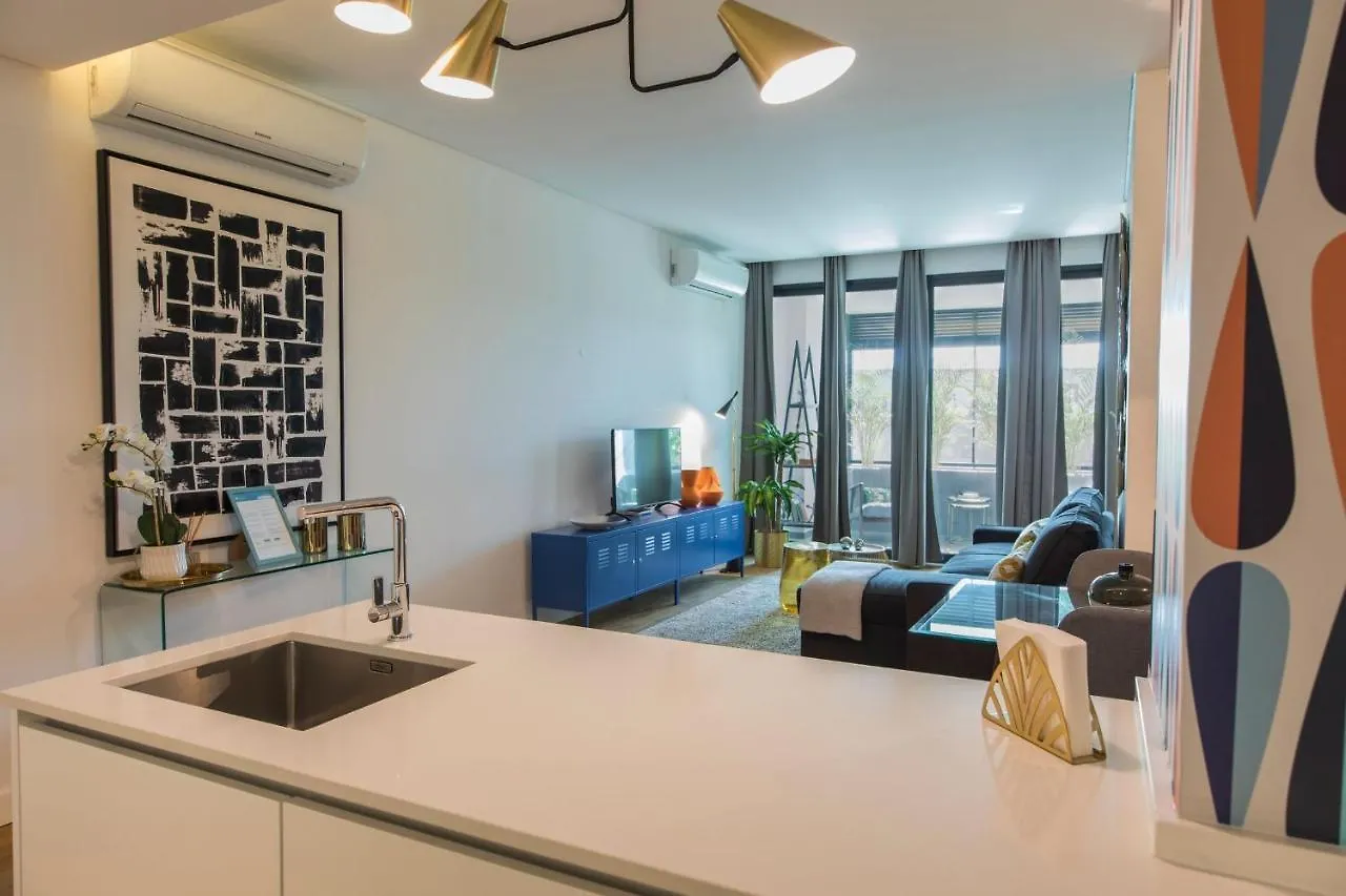 דירה ליסבון Lovelystay - Modern And Colourful Flat In The Heart Of Graca פורטוגל