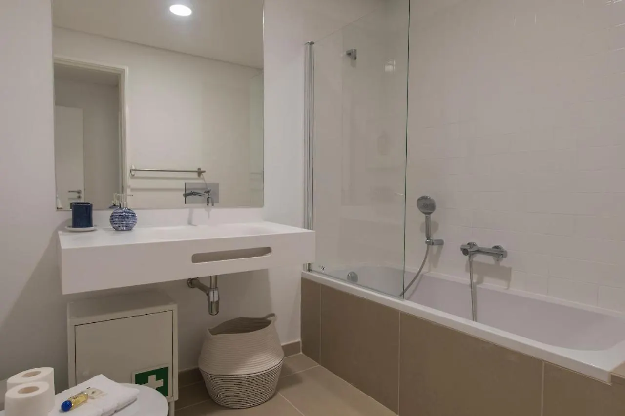 ליסבון Lovelystay - Modern And Colourful Flat In The Heart Of Graca