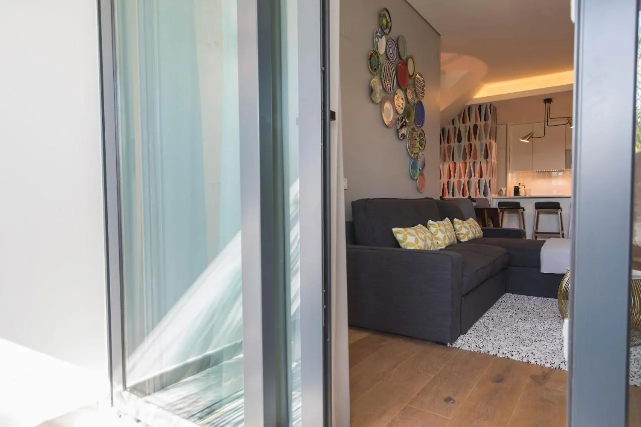 ליסבון Lovelystay - Modern And Colourful Flat In The Heart Of Graca דירה
