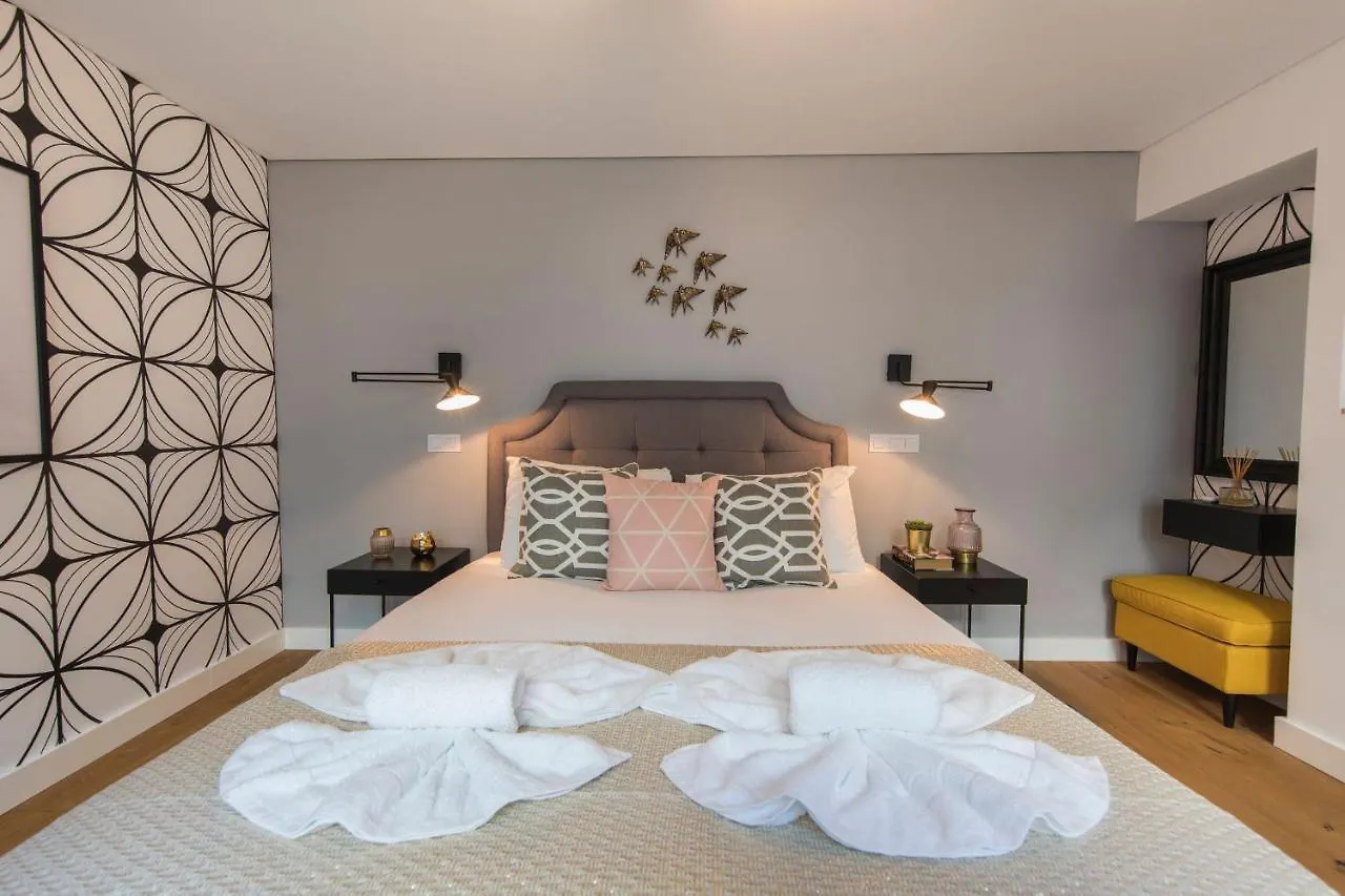 דירה ליסבון Lovelystay - Modern And Colourful Flat In The Heart Of Graca פורטוגל