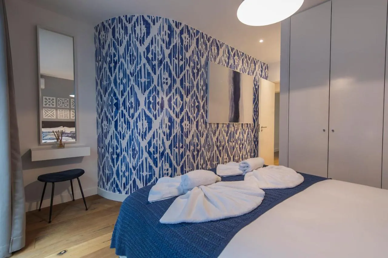 Lovelystay - Modern And Colourful Flat In The Heart Of Graca Lisbon Apartment